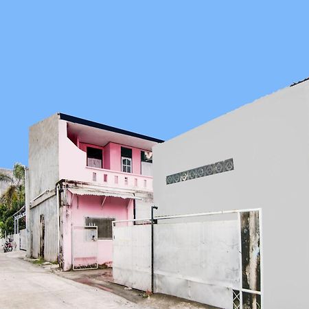 Spot On 91858 Raja Homestay Syariah Pekanbaru Exterior foto